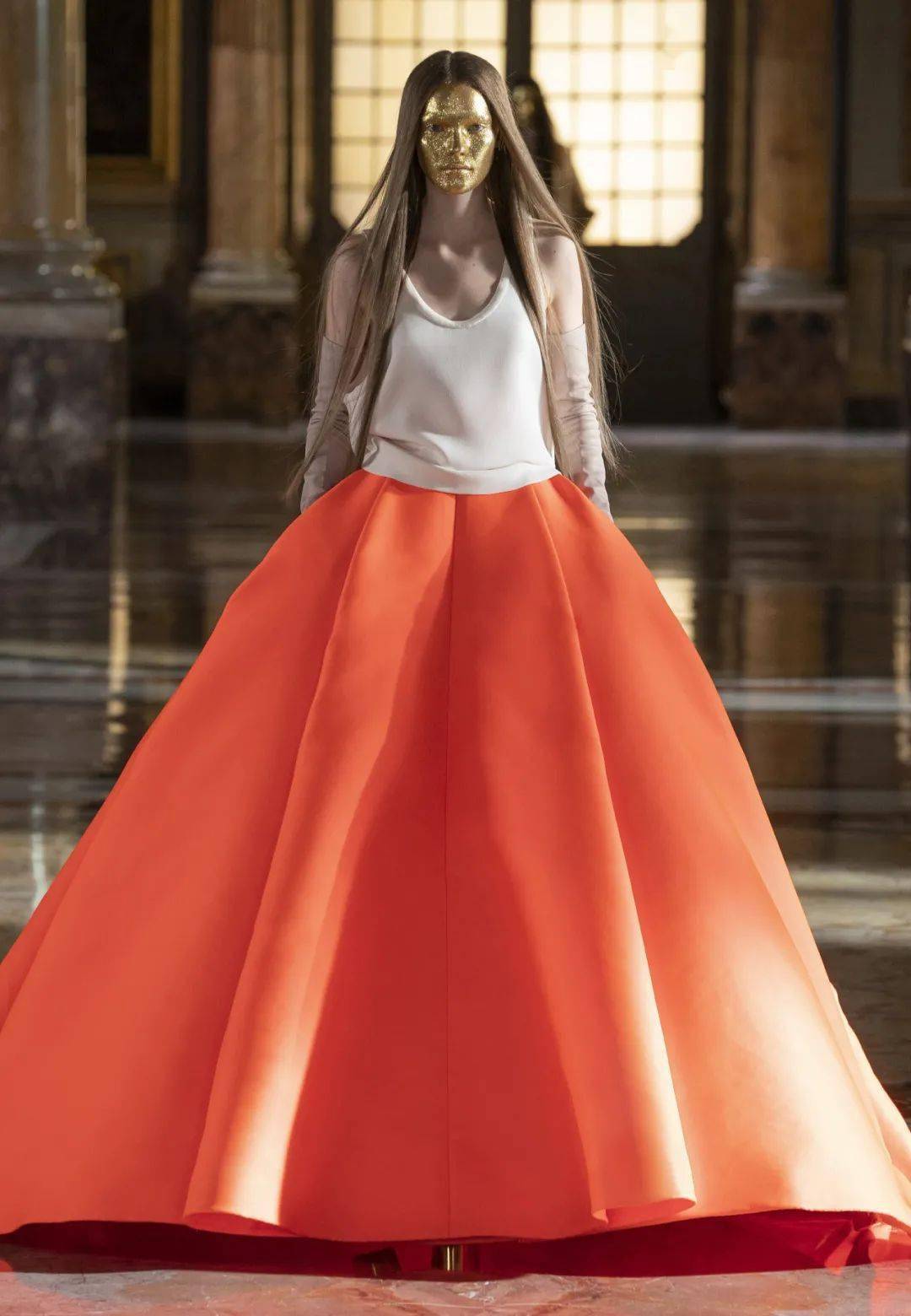 {WG匯遊會}(男生想让女生穿华伦天奴的衣服)